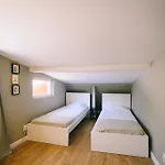 Cotroceni House בית נופש *